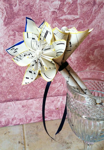 Paper Flower Toss Bouquet- 3 flowers, petit, flower girl, wedding, centerpiece, budget, origami, gifts for her, first anniversary