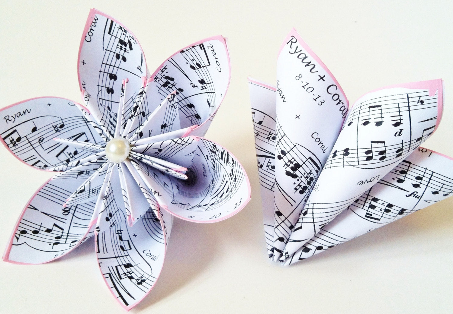Personalized sheet music- set of 2 paper flowers, one of a kind, origa –  Dana's Paper Flowers
